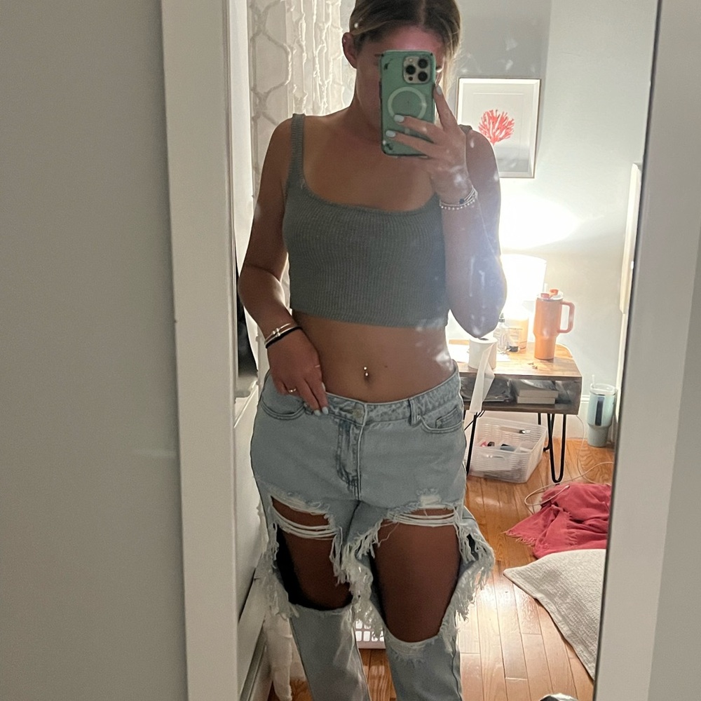 Edikted Ripped Jeans - Picture 2 of 3